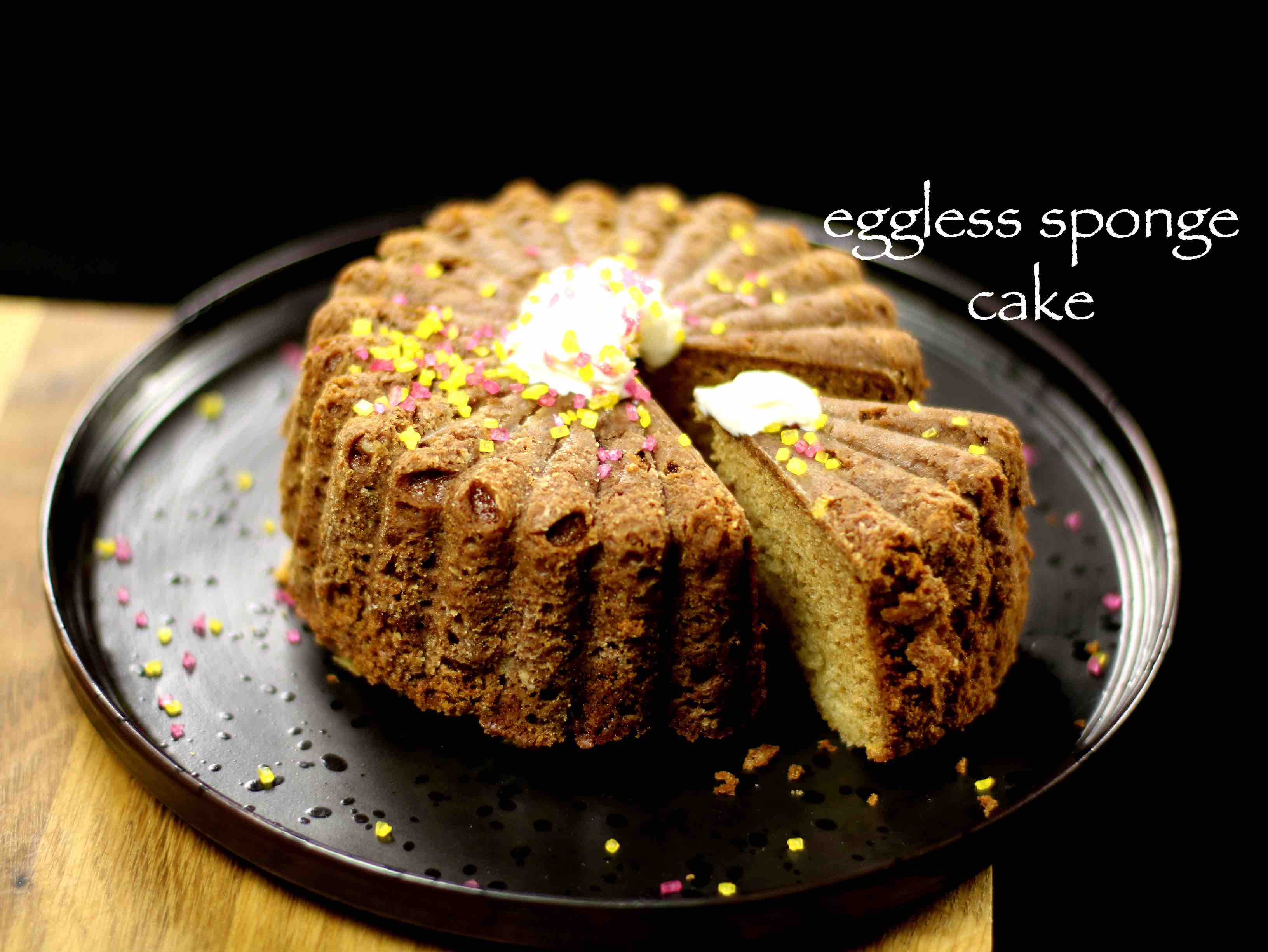 Eggless Vanilla Cake Recipe / Eggless Vanilla Birthday