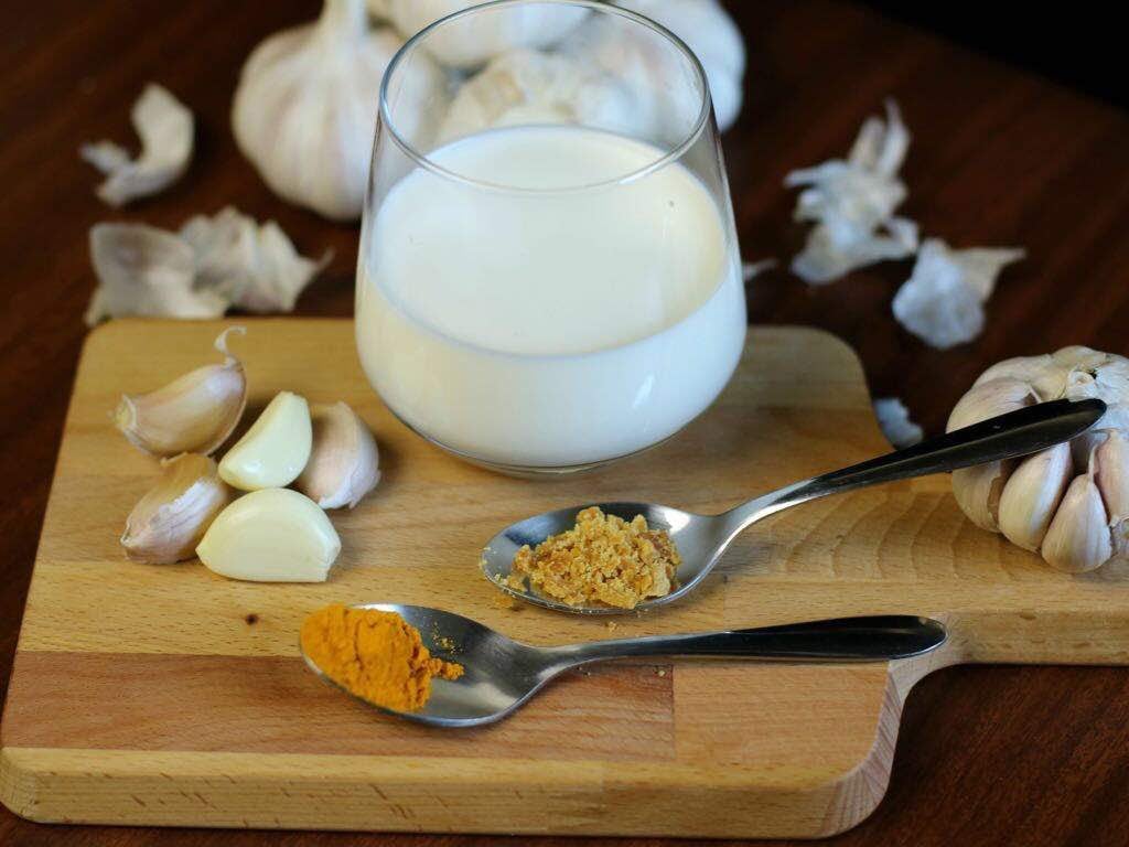 diy home remedies with garlic