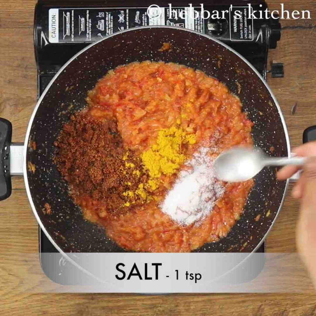 how to make spicy paneer kolhapuri gravy