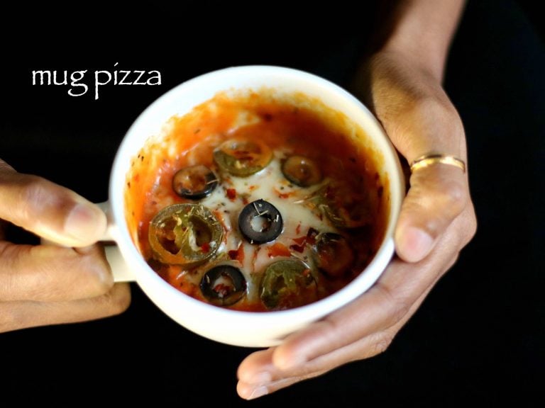 मग पिज़्ज़ा रेसिपी | mug pizza in hindi | माइक्रोवेव में पिज़्ज़ा | 2 मिनट मग पिज़्ज़ा केक