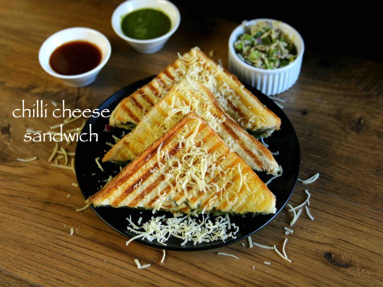 चिल्ली चीज़ सैंडविच | chilli cheese sandwich in hindi | ग्रिल्ड चीज़ चिल्ली सैंडविच