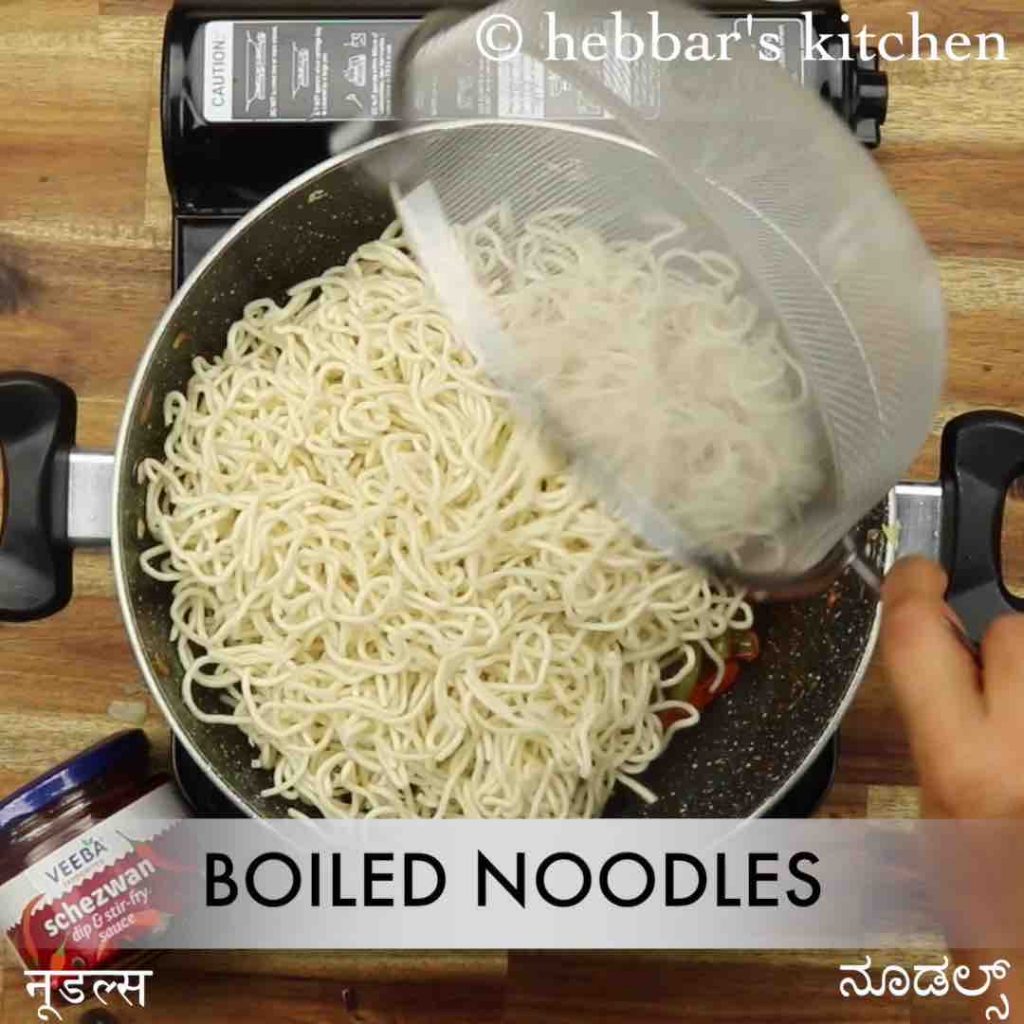 veg schezwan noodles