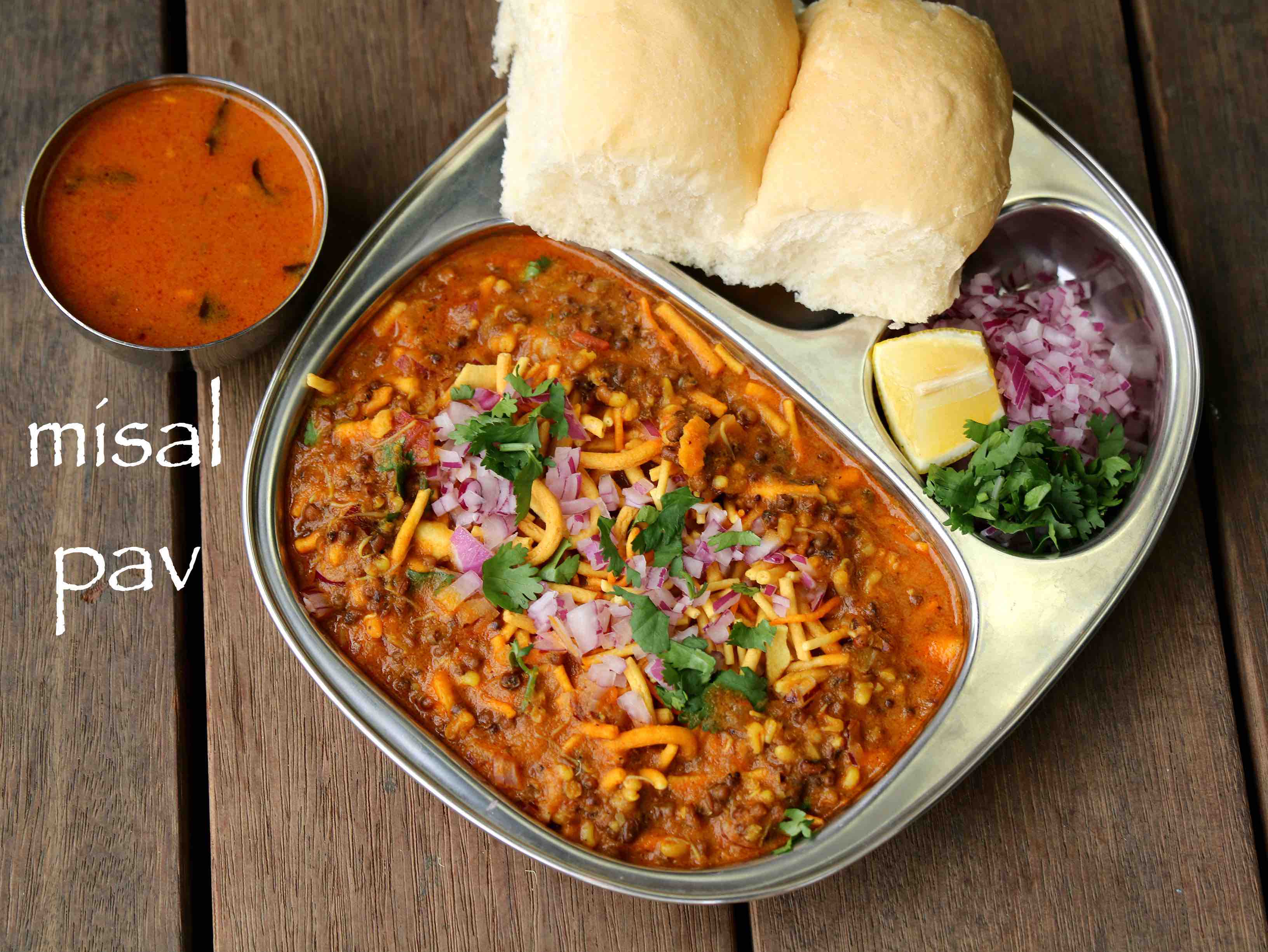 Misal Pav Recipe In Marathi