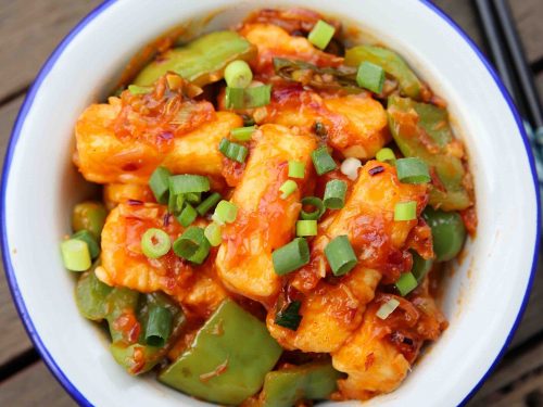 https://hebbarskitchen.com/wp-content/uploads/mainPhotos/schezwan-paneer-recipe-paneer-schezwan-schezwan-chilli-paneer-1-500x375.jpeg