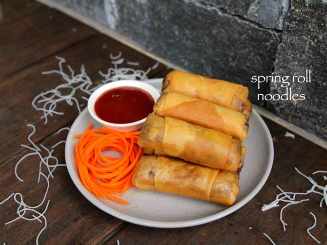 स्प्रिंग रोल नूडल्स रेसिपी | spring roll noodles in hindi | कैसे बनाएं नूडल्स स्प्रिंग रोल